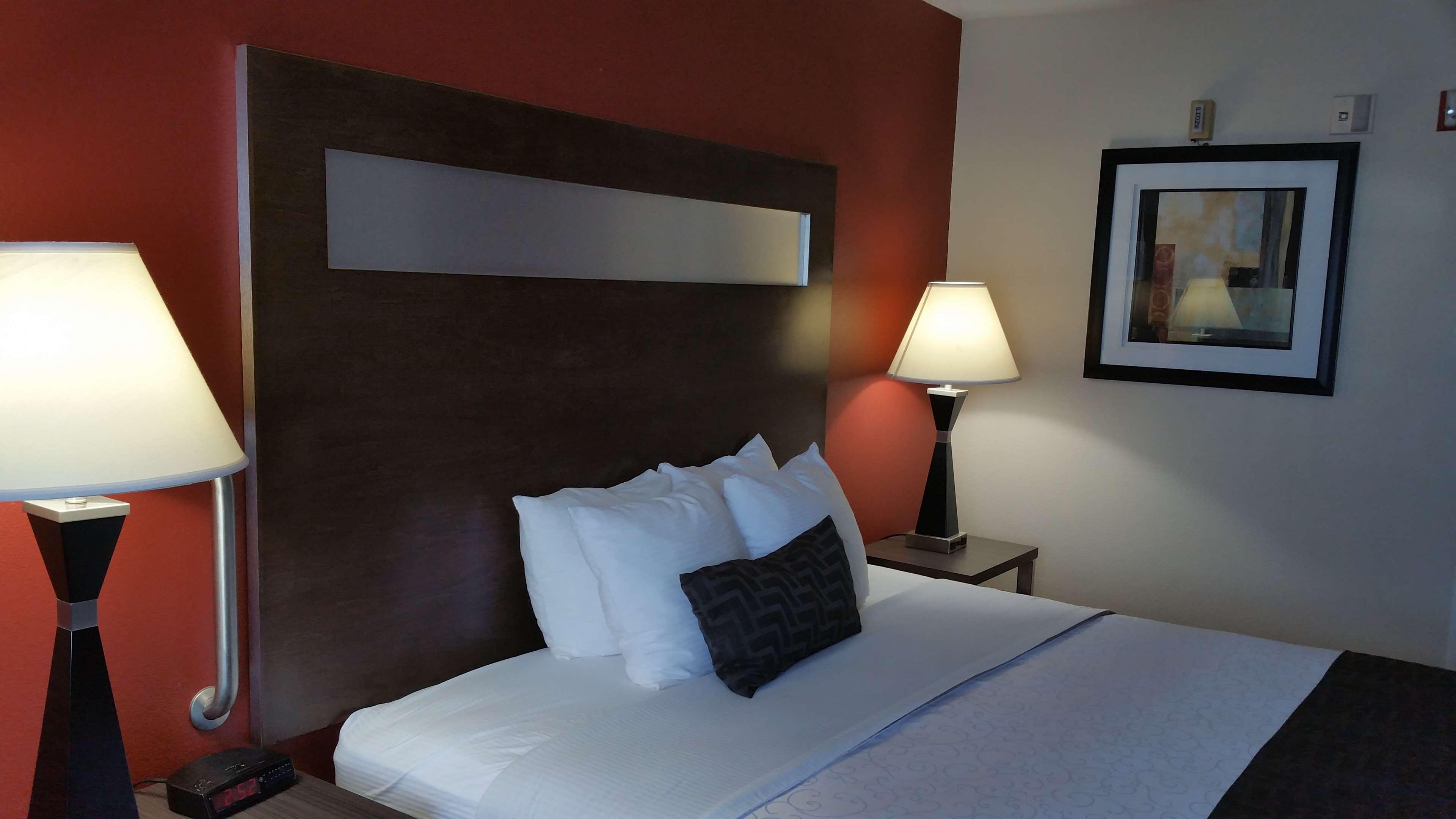 Best Western Americana Dinuba Esterno foto
