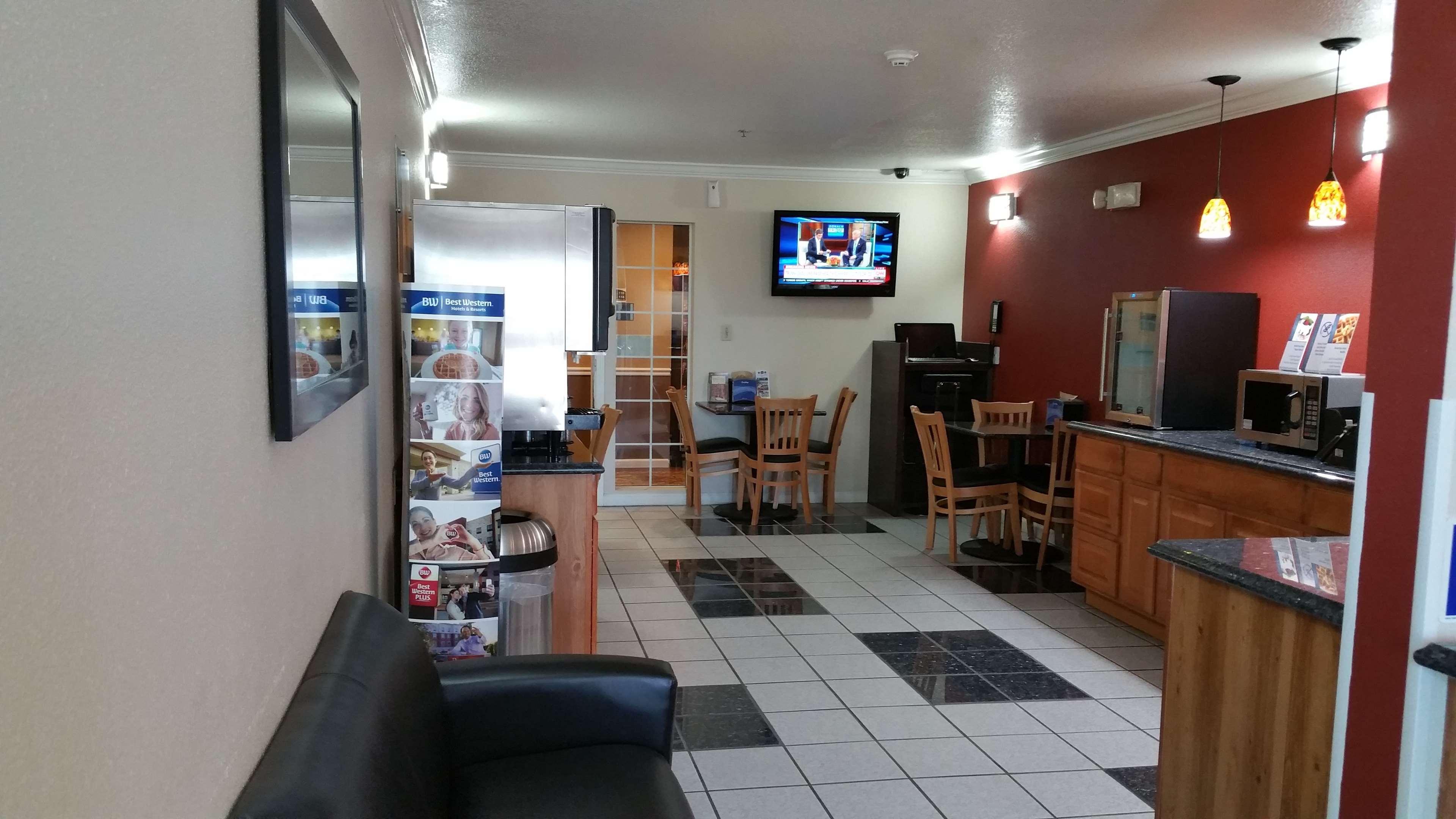 Best Western Americana Dinuba Esterno foto