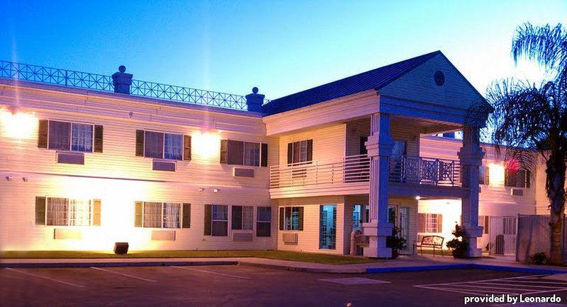 Best Western Americana Dinuba Esterno foto