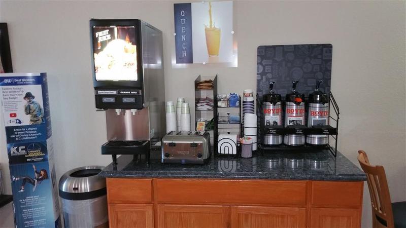 Best Western Americana Dinuba Esterno foto
